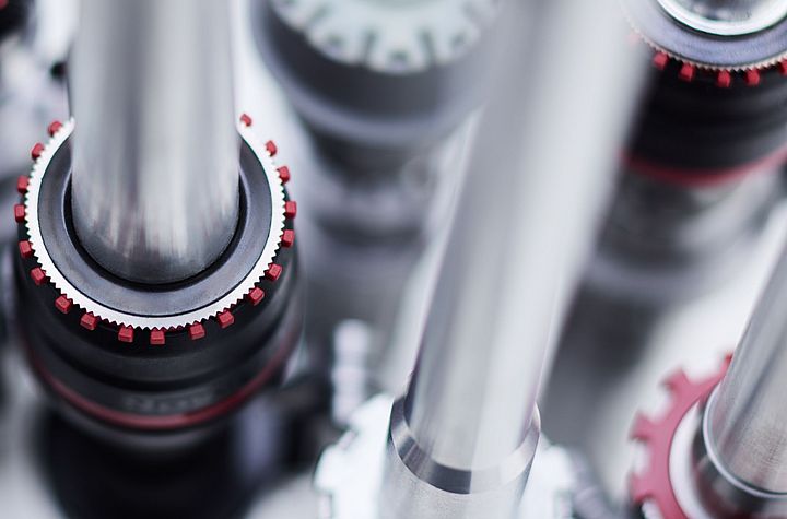 Novibra clamping and catching crowns overview